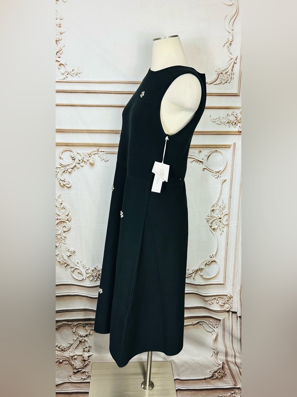 Classic Black Sleeveless Midi Dress with Pearl Floral Details - Picture 3 of 10